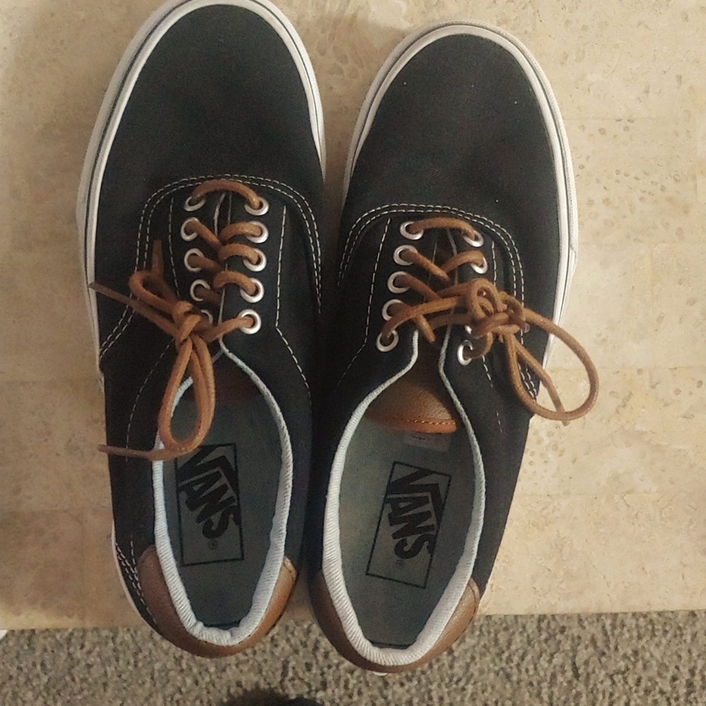 Boys shoes